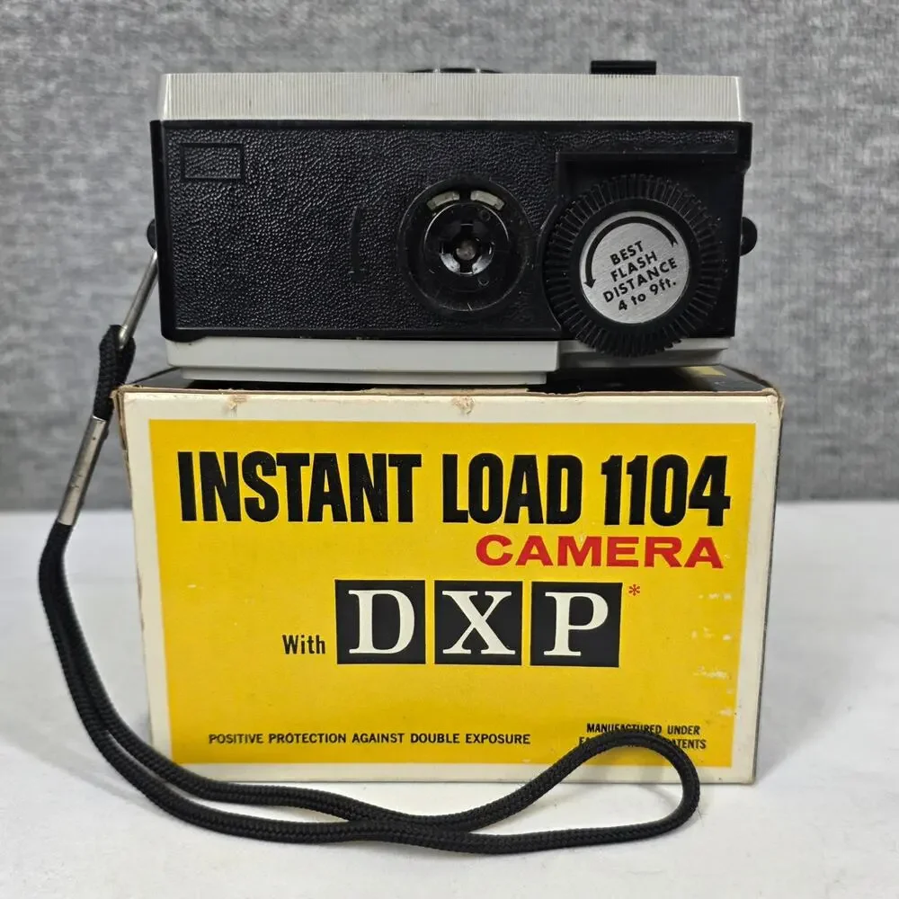 IMPERIAL INSTANT LOAD 900 CAMERA – FOR 126 CARTRIDGE – VINTAGE W/ ORIGINAL BOX
